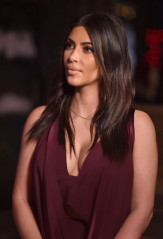 Kim Kardashian фото №780052