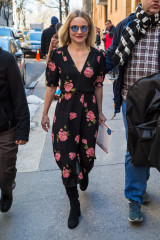 Kristen Bell Casual Style – Midtown in New York фото №950158