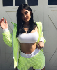 Kylie Jenner Instagram Photos 3/14/ 2017 фото №947815