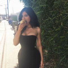 Kylie Jenner фото №948486