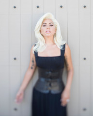 Lady Gaga - Jay L. Clendenin Photoshoot (2018) фото №1160863
