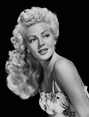 Lana Turner фото №382829