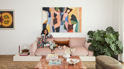 LAURA HARRIER in Architectural Digest Magazine, April 2020 фото №1256263
