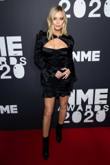 Laura Whitmore - NME Awards in London 02/12/2020 фото №1246388
