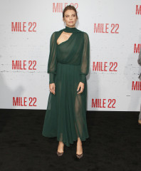Lauren Cohan-Mile 22 Premiere in LA фото №1091708