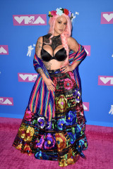 Lily Barrios – 2018 MTV Video Music Awards фото №1094685