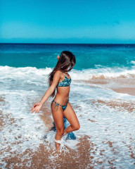 LILY CHEE in Bikini at a Photoshoot in Hawaii, January 2020 фото №1245097