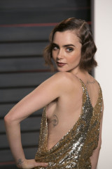 Lily Collins фото №871520