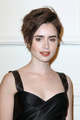 Lily Collins фото №800297