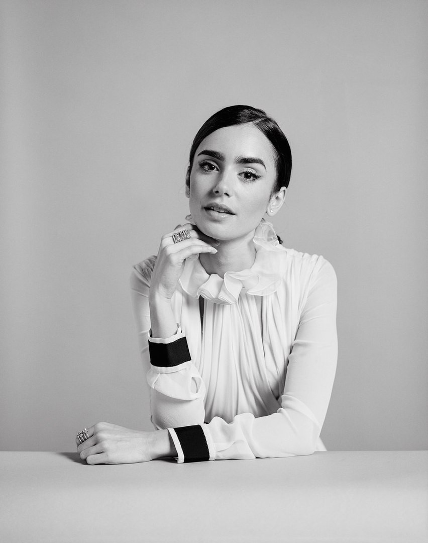 Лили Коллинз (Lily Collins)