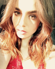 Lily Collins фото №1022244