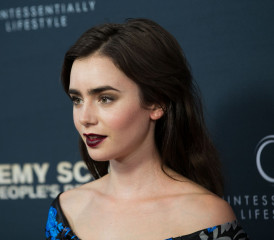 Lily Collins фото №909185