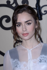 Lily Collins – Givenchy Fashion Show in Paris, PFW фото №999722