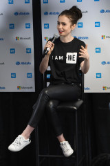 Lily Collins – We Day Founder Craig Kielburger for Q&A in Seattle 4/21/2017 фото №958221
