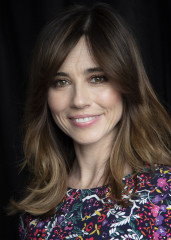 Linda Cardellini – “Dead To Me” Press Conference Portraits in Hollywood фото №1161956
