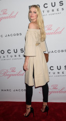 Lindsay Ellingson – “The Beguiled” Movie Premiere in New York  фото №977122