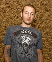 Linkin Park - Chester Bennington by Jim Louvau for Club Tattoo 03/21/2009 фото №1280329