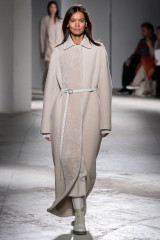Liya Kebede - Agnona Autumn/Winter 2020 Fashion Show in Milan фото №1254201