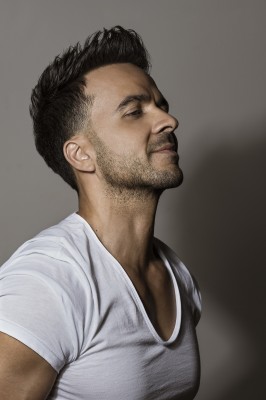 Luis Fonsi - Omar Cruz Photoshoot фото №1085614