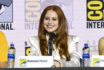 Madelaine Petsch – “Riverdale” Special Video Presentation and Q&A at SDCC 2019 фото №1204204