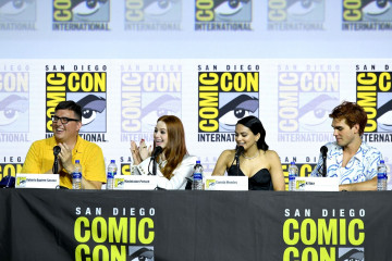 Madelaine Petsch – “Riverdale” Special Video Presentation and Q&A at SDCC 2019 фото №1204195