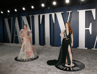 Madelaine Petsch - Vanity Fair Oscar Party, Los Angeles // February 9, 2020 фото №1270065