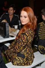 Madelaine Petsch – Moschino Spring/Summer 2019 in Universal City фото №1204164