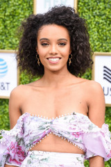 MAISIE RICHARDSON-SELLERS at CW Network’s Fall Launch in Burbank 10/14/2018 фото №1122184