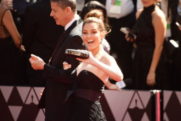 Maria Menounos at Oscar 2018 in Los Angeles фото №1049635