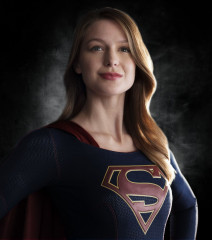 MELISSA BENOIST for Supergirl, Season 1 Promos фото №945085