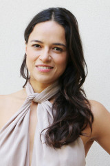 Michelle Rodriguez – “Widows” Press Conference in Los Angeles фото №1121981