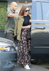 Miranda Kerr Leaving Epione Salon in Los Angeles фото №954007