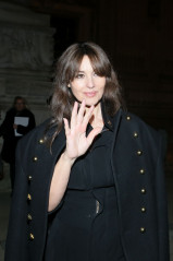 Monica Bellucci – Leaving the Alexandre Vauthier Haute Couture Show in Paris фото №935857