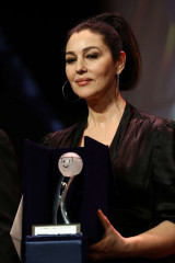 Monica Bellucci – Monte Carlo Film Festival of the Comedy Gala Dinner inMonaco фото №945647