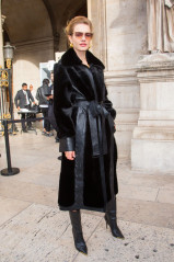 Natalia Vodianova - Out at Paris Fashion Week фото №1367534
