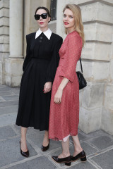 NATALIA VODIANOVA and ULYANA SERGEENKO Leaves Sergeenko’s Fashion Show in Paris  фото №1000262