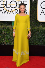 Natalie Portman – Golden Globe Awards in Beverly Hills фото №932427
