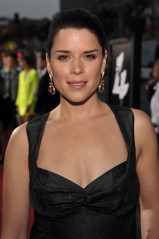 Neve Campbell фото №383617