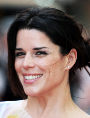 Neve Campbell фото №228019