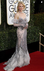 Nicole Kidman – 74th Annual Golden Globe Awards in Beverly Hills фото №932504
