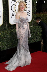 Nicole Kidman – 74th Annual Golden Globe Awards in Beverly Hills фото №932505