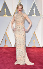 Nicole Kidman – Oscars 2017 Red Carpet in Hollywood фото №943812
