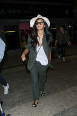 Nicole Scherzinger in Comfy Travel Outfit at LAX Airport фото №1001611