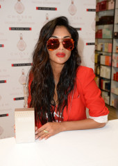 Nicole Scherzinger – Promote Her New Perfume Chosen in Manchester фото №998474