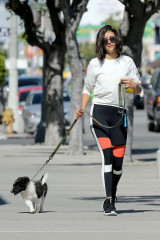 Nina Dobrev in Spandex – Takes Her New Puppy For a Walk in West Hollywood  фото №960076