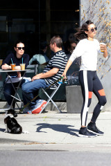 Nina Dobrev in Spandex – Takes Her New Puppy For a Walk in West Hollywood  фото №960077