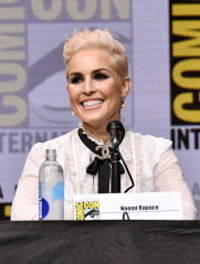 Noomi Rapace – “Bright” Movie Panel at Comic-Con International in San Diego  фото №983720
