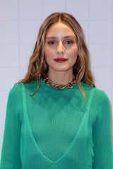 Olivia Palermo - Benetton Spring/Summer 2023 Fashion Show in Milan фото №1352201