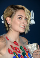 Paris Jackson фото