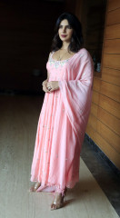 Priyanka Chopra – “The Sky Is Pink” Promotion in Ahmedabad фото №1224153